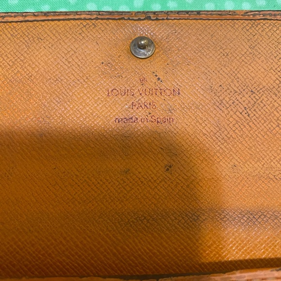 Louis Vuitton Epi Yellow Sarah Wallet - Picture 10 of 10